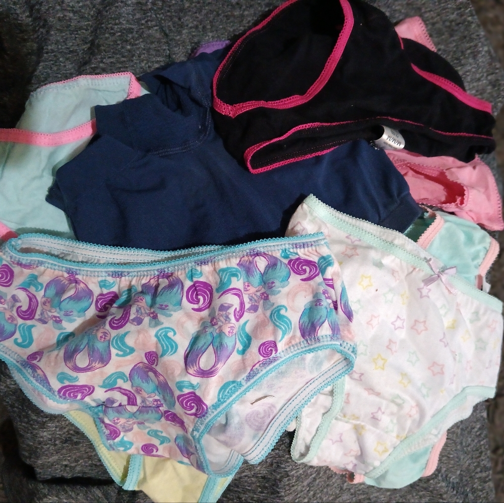 15 pair of girls panties